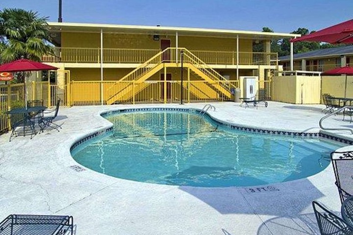 Pool 6 of 37