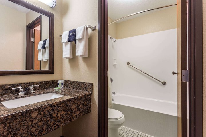 AmericInn by Wyndham New Richmond