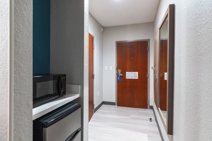 Holiday Inn Express Hotel & Suites St. Robert by IHG
