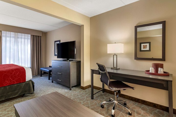 Room 9 of 35