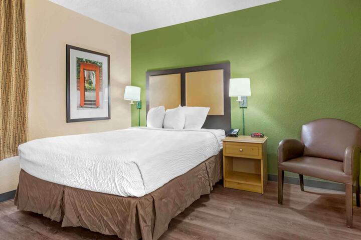 Room 15 of 30
