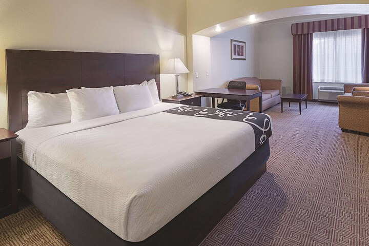 La Quinta Inn & Suites by Wyndham Waxahachie
