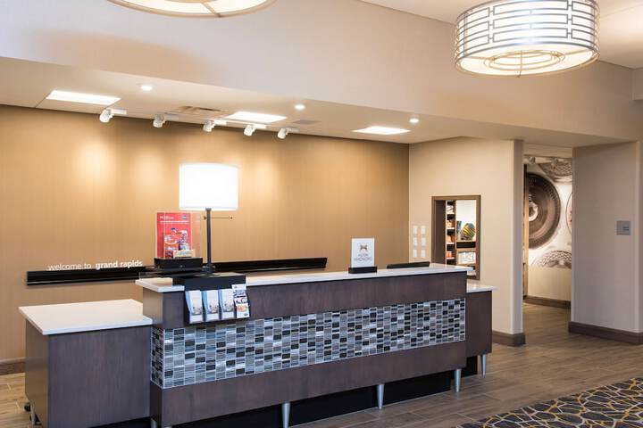 Hampton Inn & Suites Grand Rapids Downtown