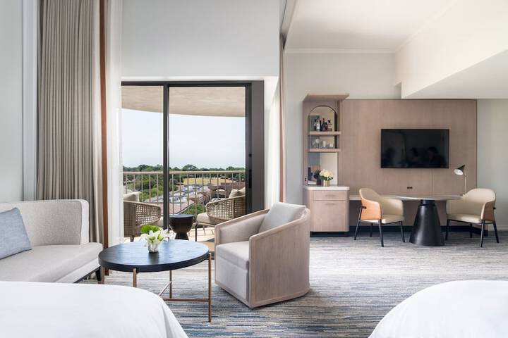 The Ritz-Carlton Dallas Las Colinas