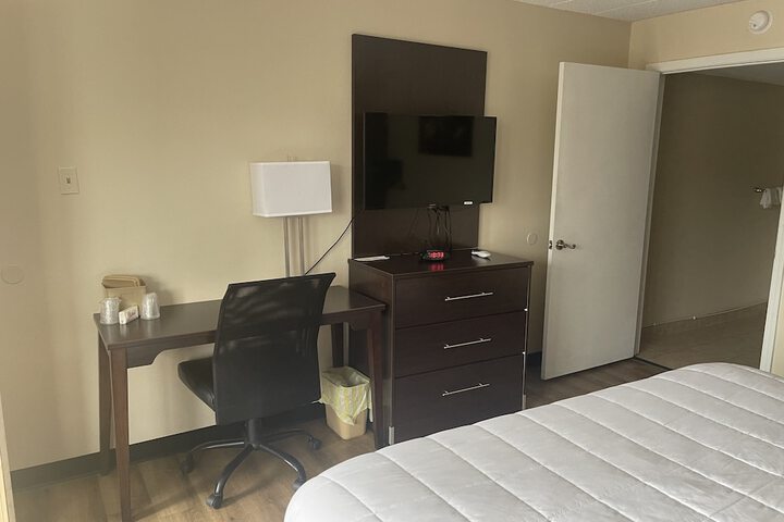 Room 16 of 23