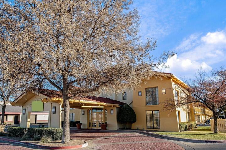 Hotel 4 of 76