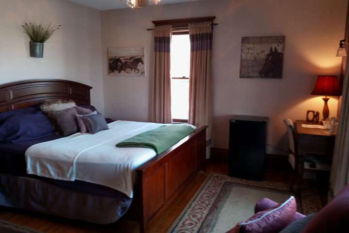 Hitching Horse Inn