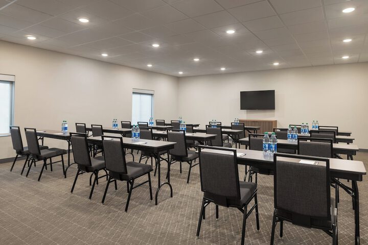 avid hotel West Memphis by IHG