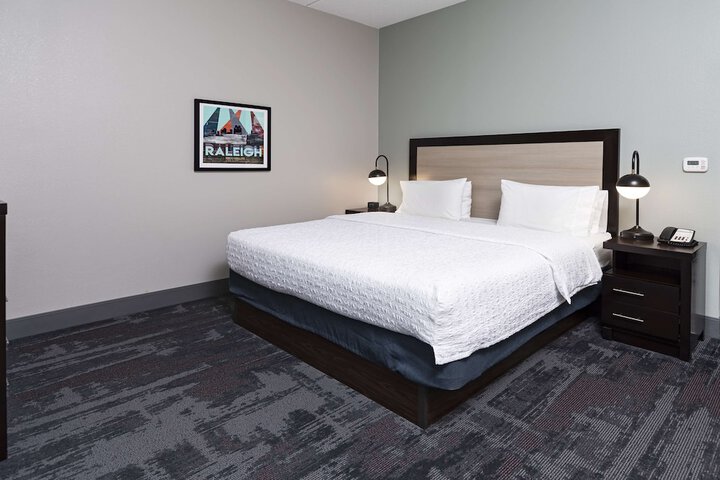 Room 44 of 118