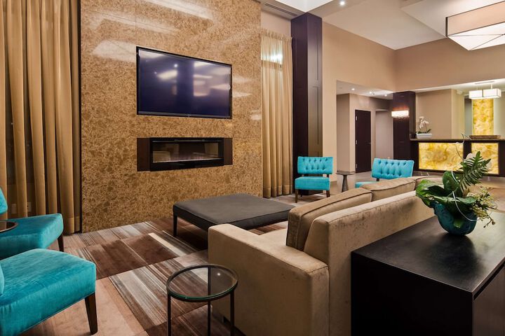 Best Western Plus Lamplighter Inn & Conference Centre