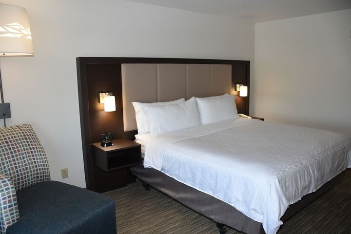 Room 12 of 63