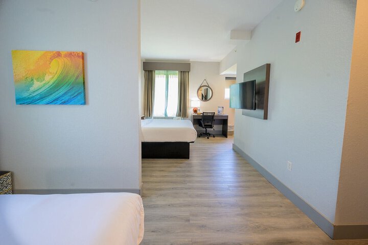 Room 36 of 76