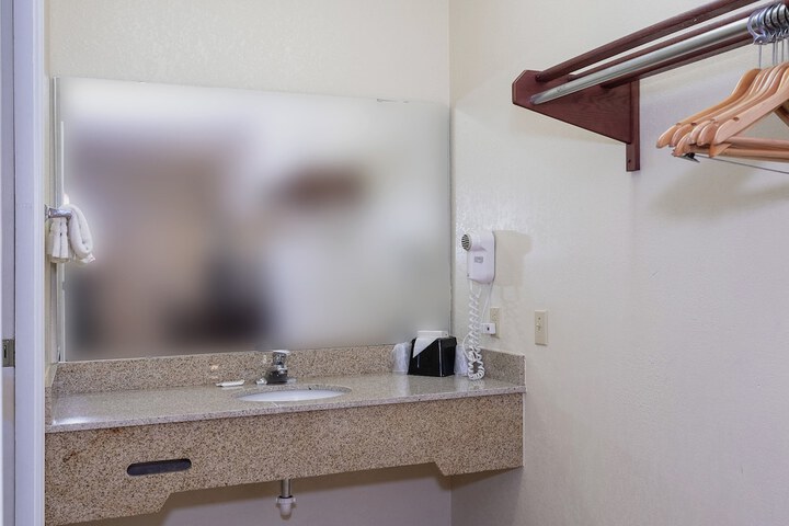 Red Roof Inn & Suites Rome