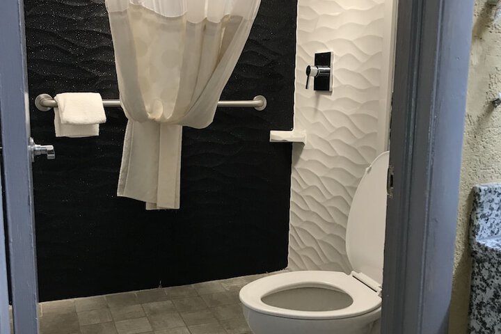 Room 70 of 110