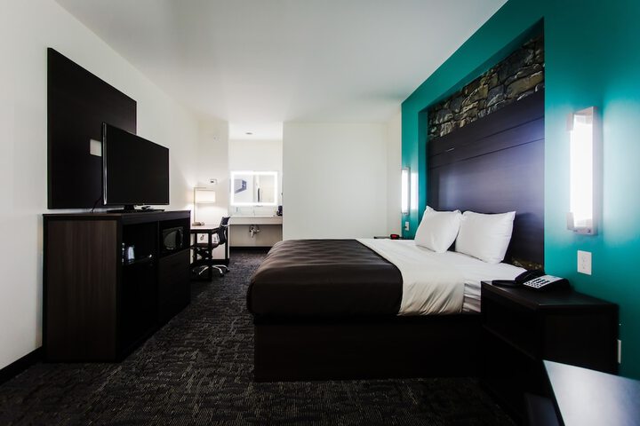 Room 25 of 69