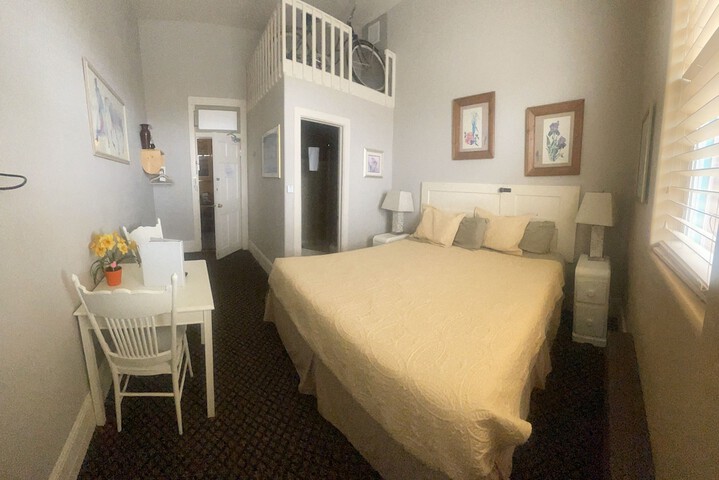 Room 40 of 75