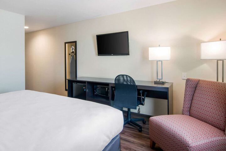 Room 10 of 39