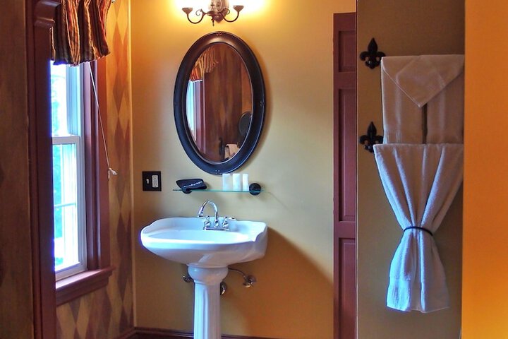 Admiral Peary Inn Bed & Breakfast