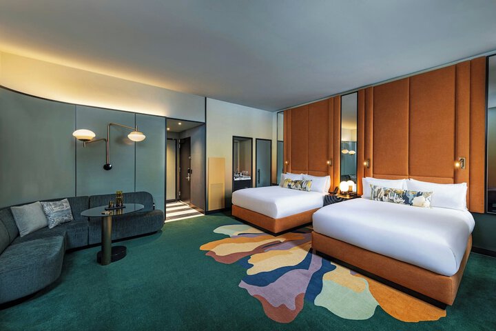 Room 44 of 87