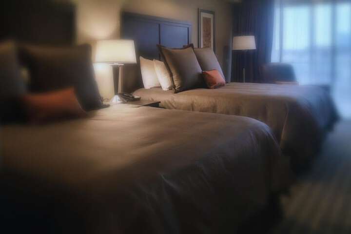 Room 10 of 40