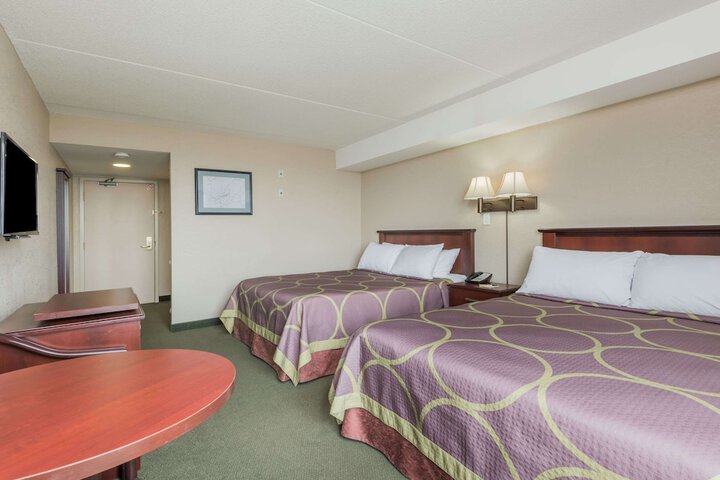 Room 7 of 19