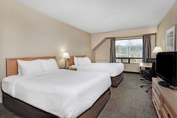 Room 17 of 27