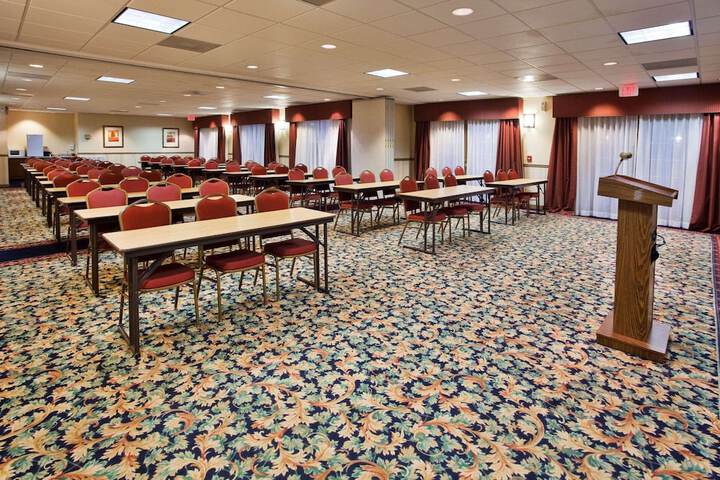 Country Inn & Suites by Radisson Helen, GA