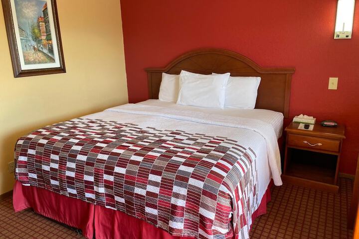 Room 15 of 23