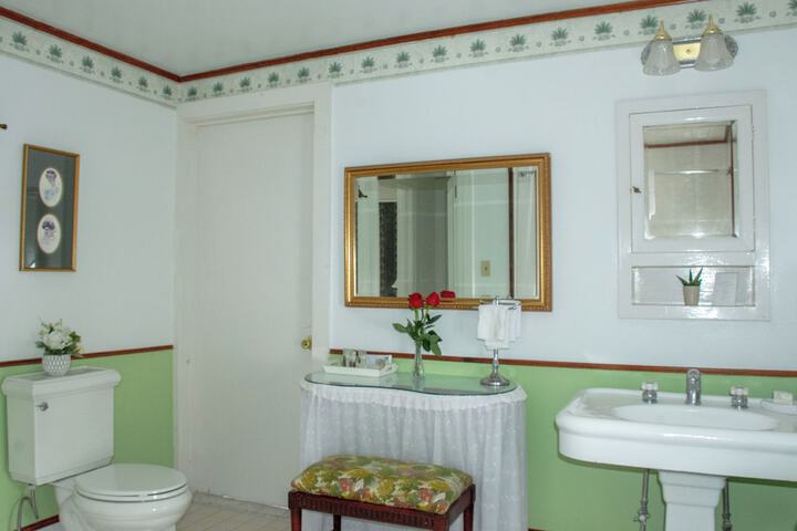 Room 89 of 142