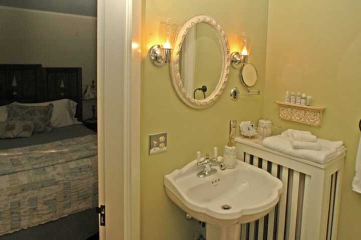 Room 29 of 48