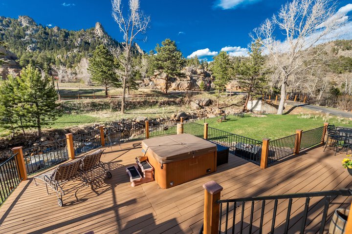 Sundeck 101 of 120