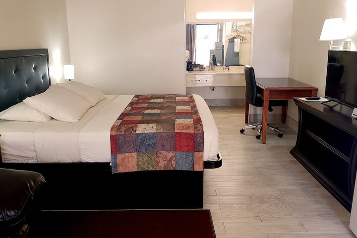 Room 50 of 62