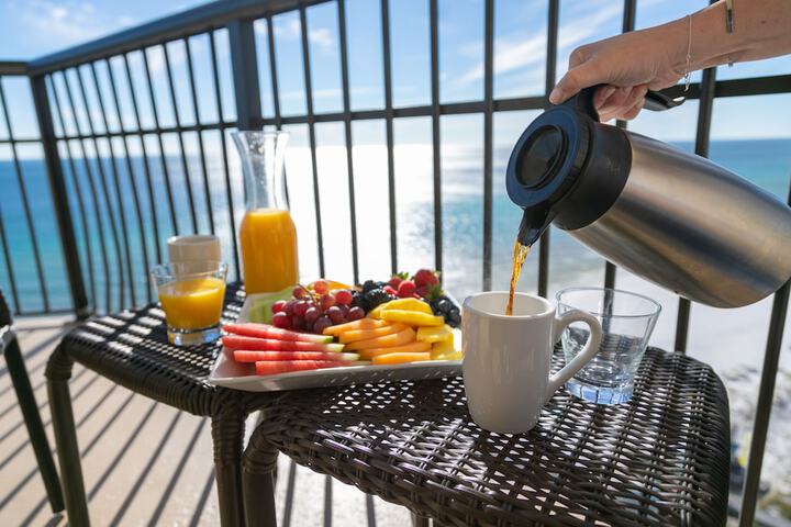 Breakfast/Coffee Service 152 of 172