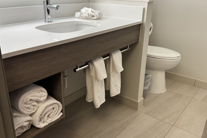 Holiday Inn Express Hotel & Suites St. Paul-Woodbury by IHG
