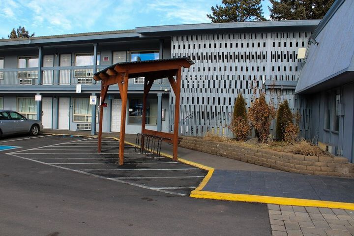 Hotel 3 of 68