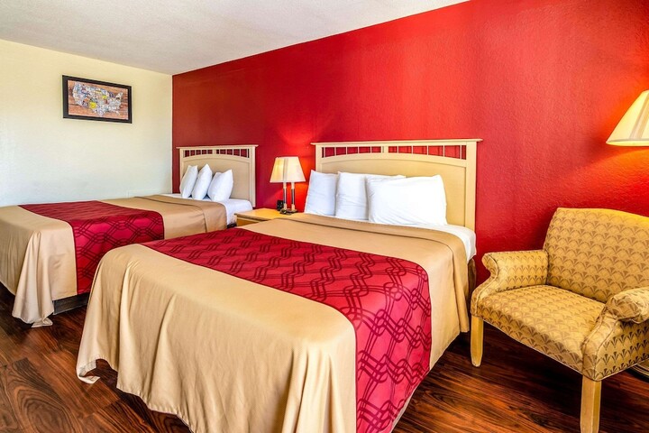 Room 15 of 36