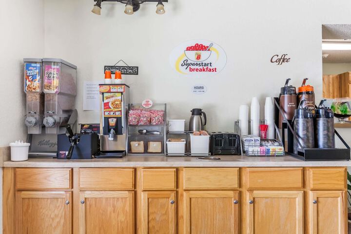 Super 8 by Wyndham Norwich