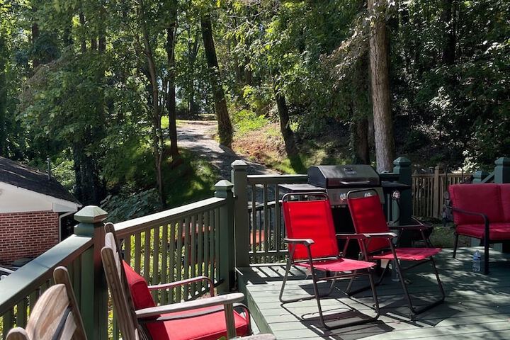 Mountain Aire Cottages Inn & Glamping
