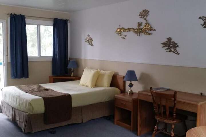 Apple Tree Inn