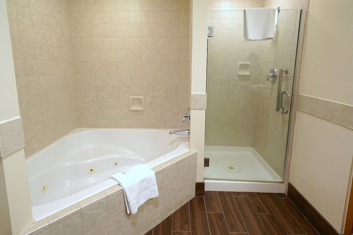 Heavenly Village Condos - Grand Residence