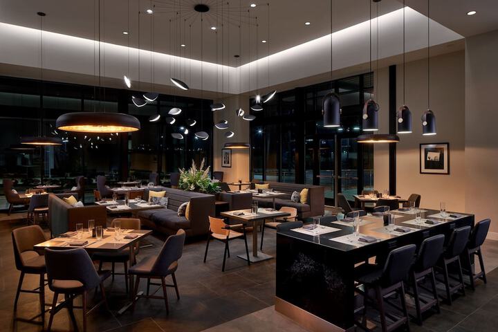 Dining 69 of 85