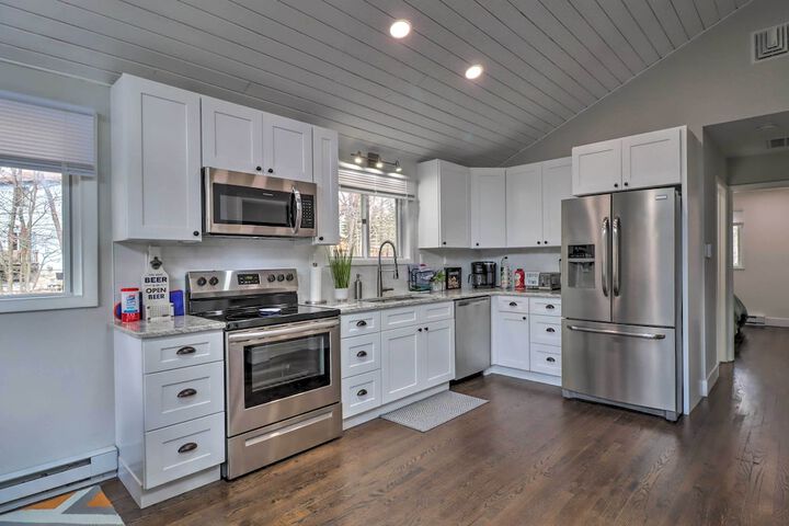 6 Mi to Camelback Slopes! Home w / Game Room