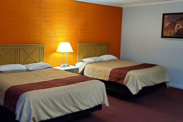 Blue Haven Motel I-75 North Exit 128 & 129