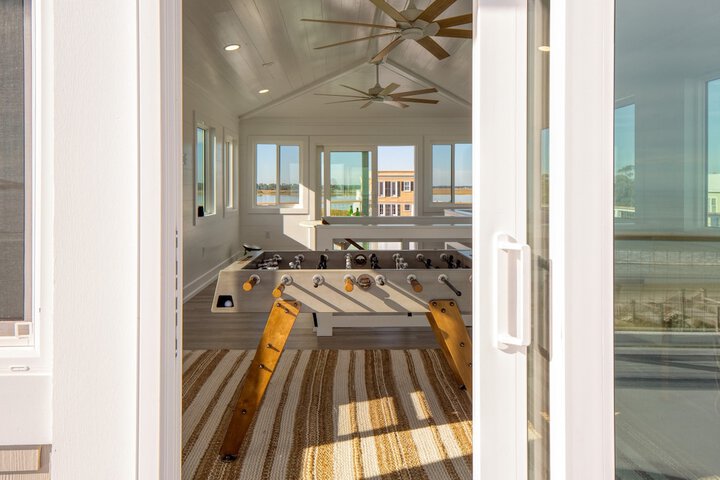 Oceans Eye by Avantstay Beach Front Home w / Roof Top Pool & Putting Green!