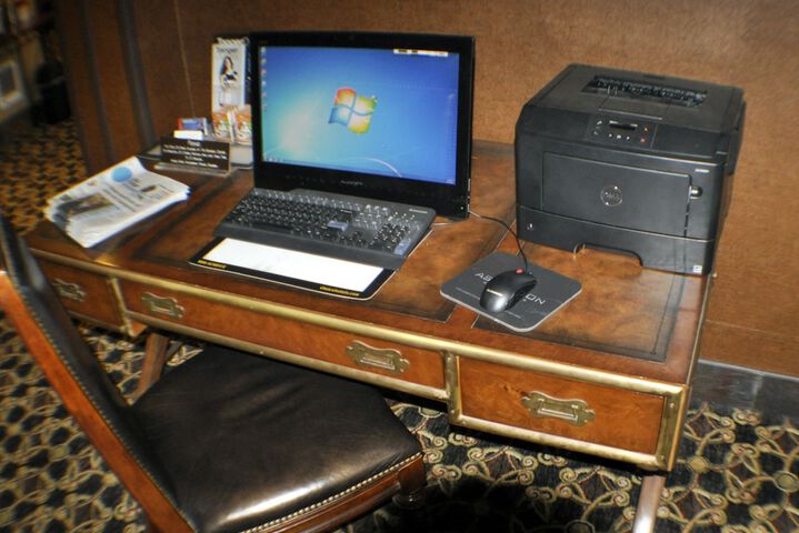 Business Center 98 of 99