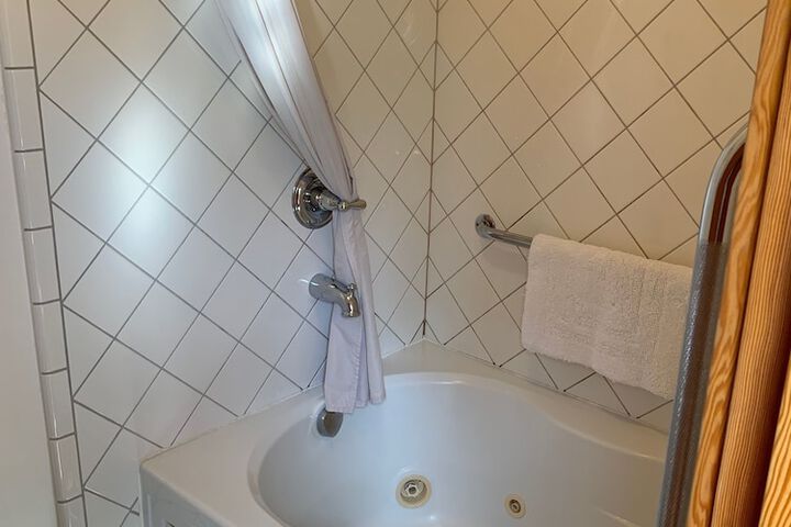 Room 86 of 119