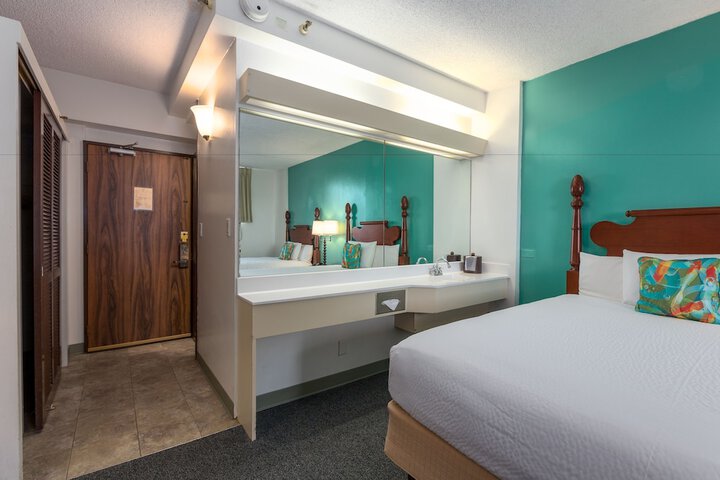 Room 15 of 31