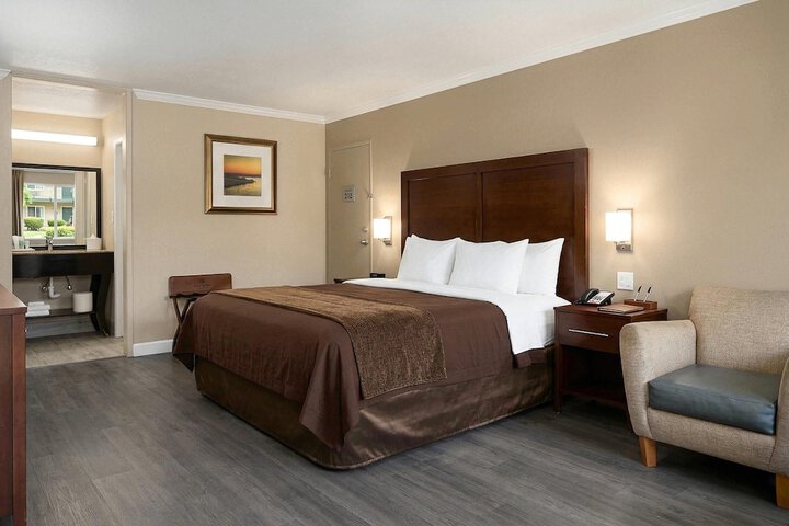 Rodeway Inn Monroe