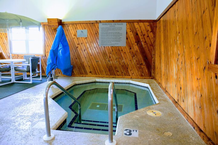 Country Inn & Suites by Radisson Sparta, WI