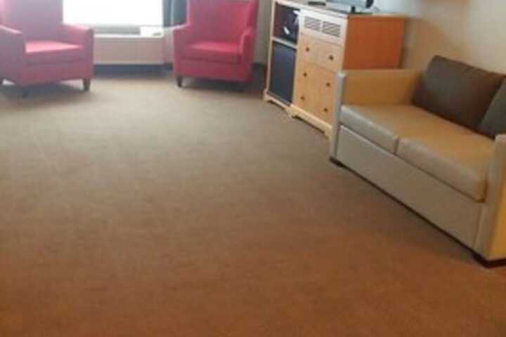 Country Inn & Suites by Radisson Waterloo, IA